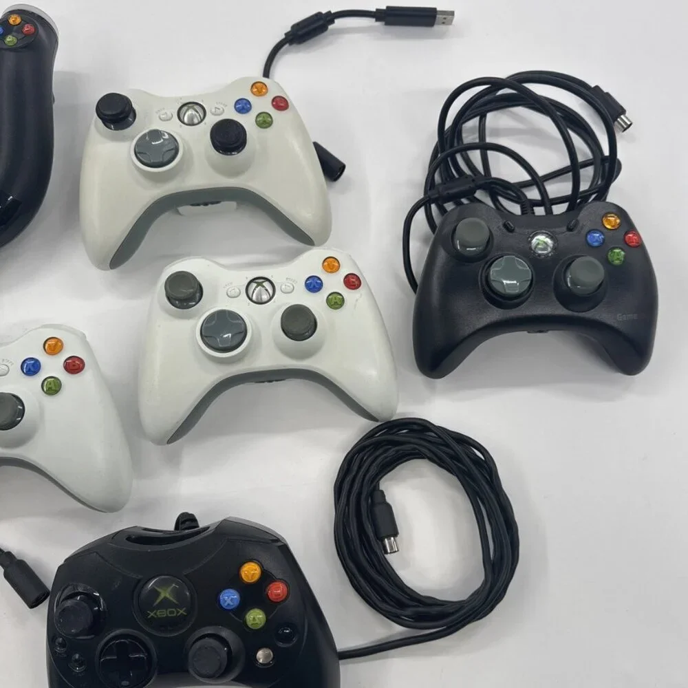Microsoft Xbox 360 Lot Black White Controllers Wired Wireless Remote UNTESTED